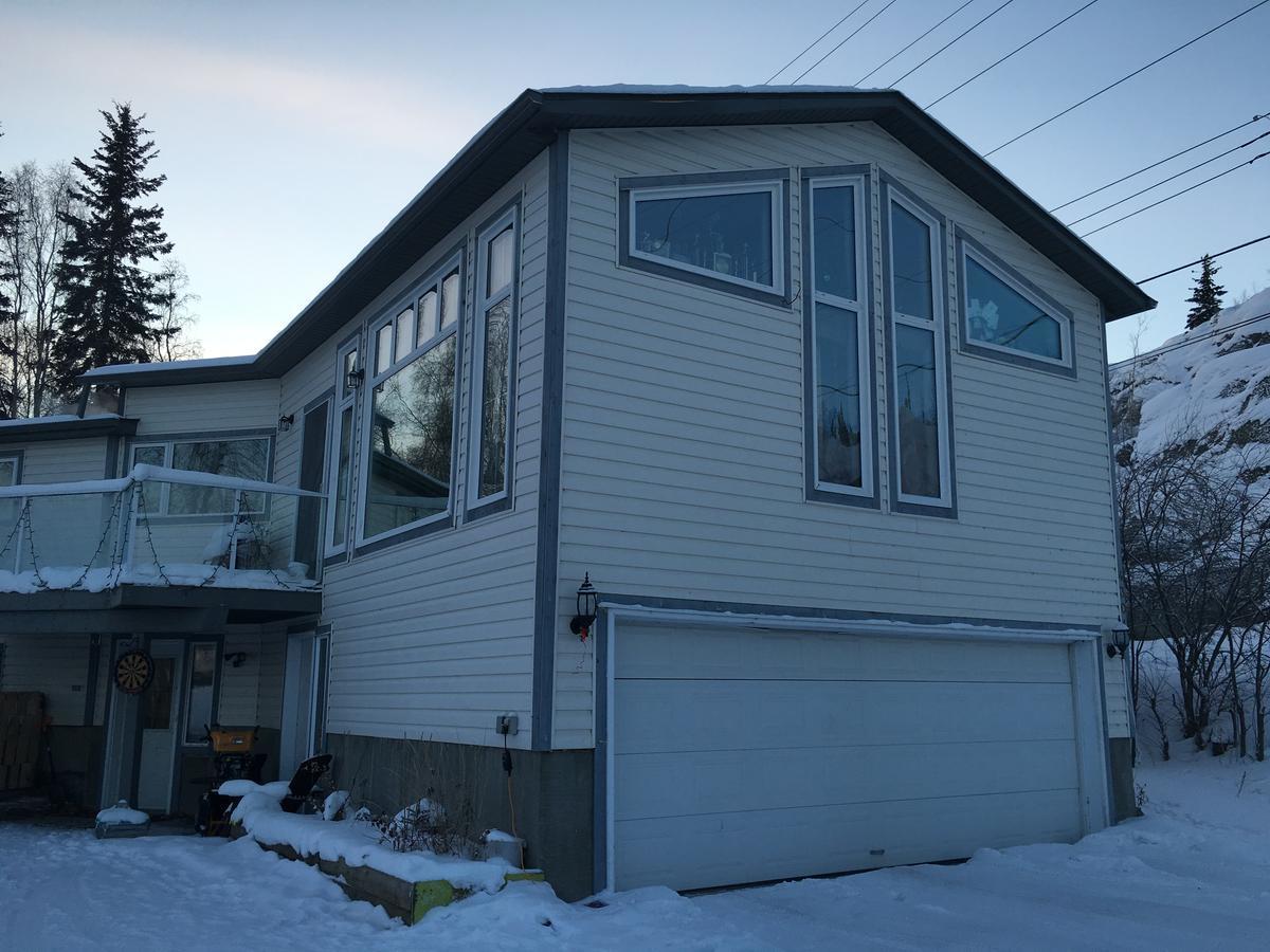Bed and Breakfast Mabuhay Lakeside Manor Yellowknife Zewnętrze zdjęcie