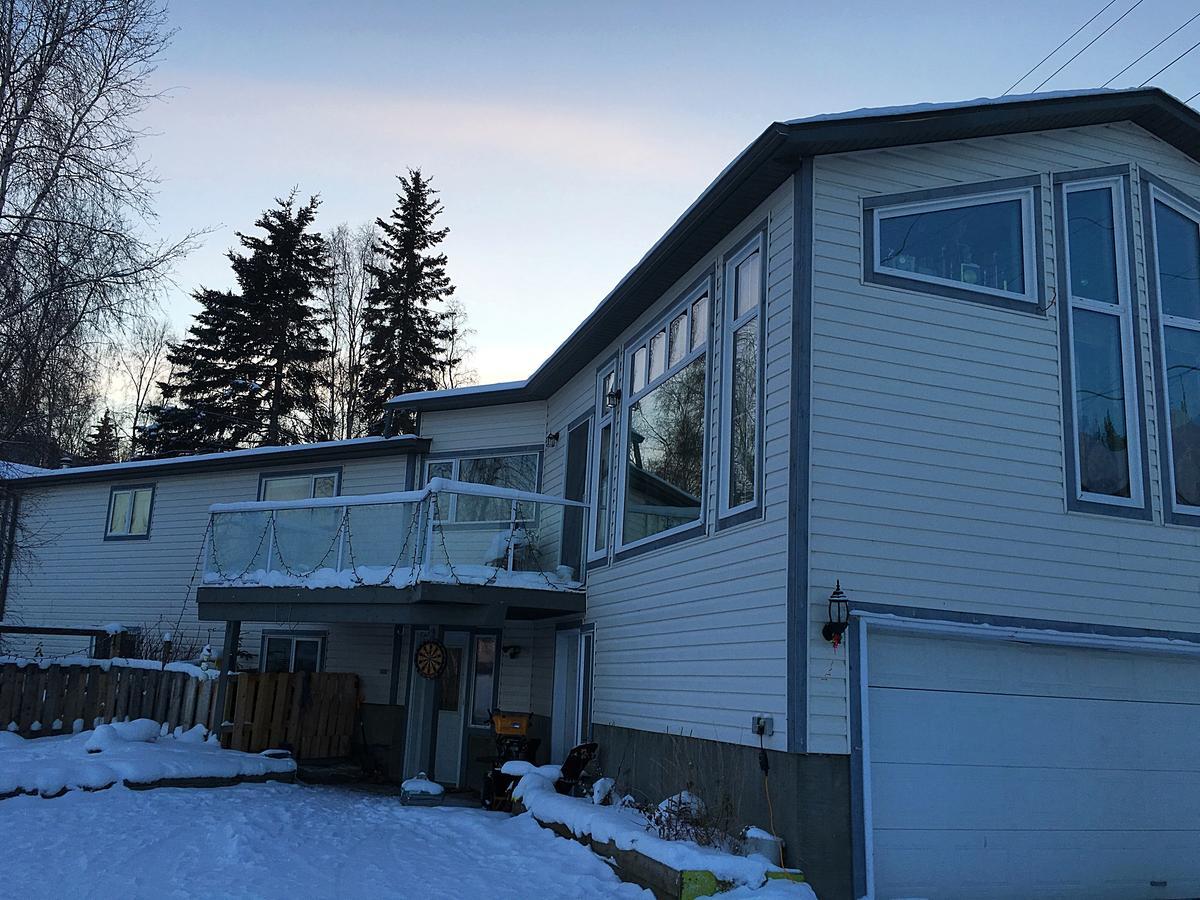 Bed and Breakfast Mabuhay Lakeside Manor Yellowknife Zewnętrze zdjęcie