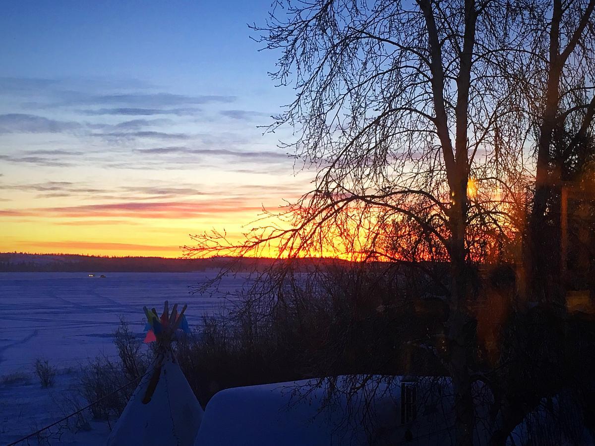 Bed and Breakfast Mabuhay Lakeside Manor Yellowknife Zewnętrze zdjęcie