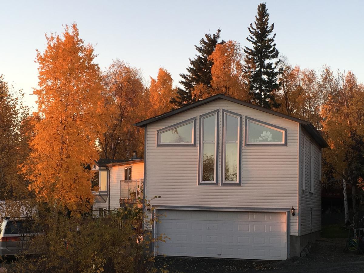 Bed and Breakfast Mabuhay Lakeside Manor Yellowknife Zewnętrze zdjęcie