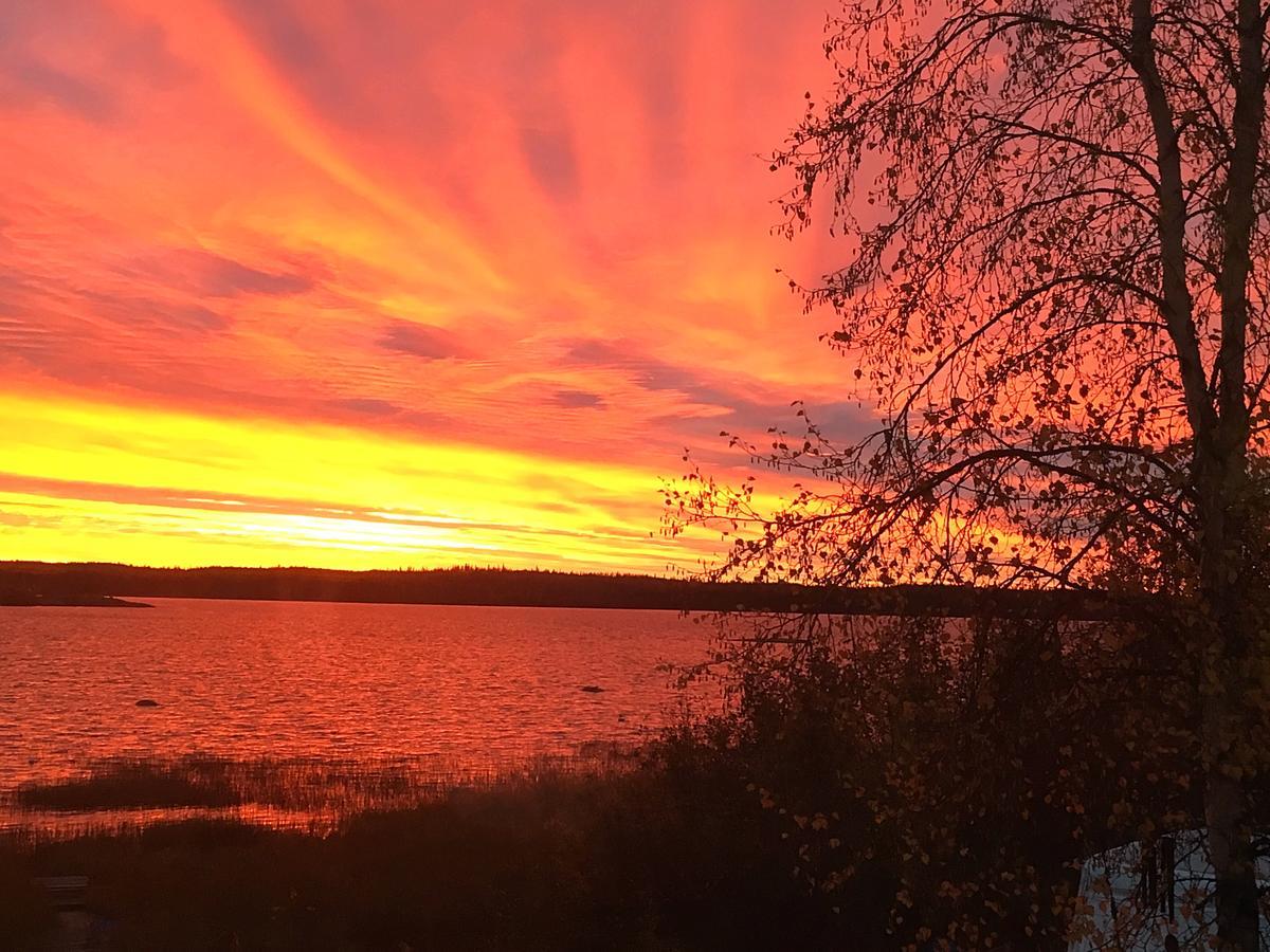 Bed and Breakfast Mabuhay Lakeside Manor Yellowknife Zewnętrze zdjęcie