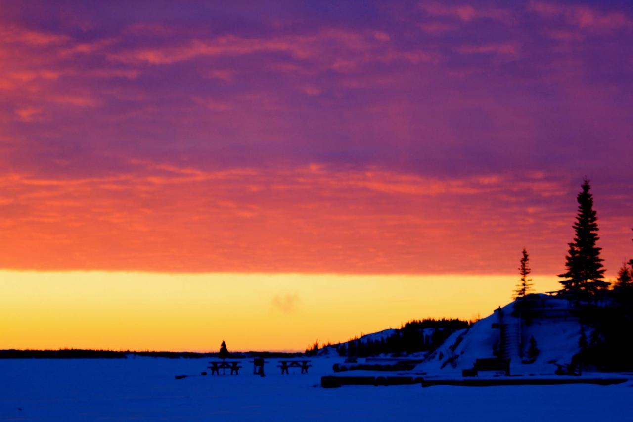 Bed and Breakfast Mabuhay Lakeside Manor Yellowknife Zewnętrze zdjęcie
