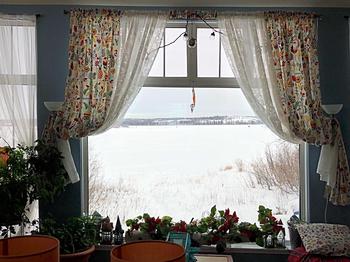 Bed and Breakfast Mabuhay Lakeside Manor Yellowknife Zewnętrze zdjęcie