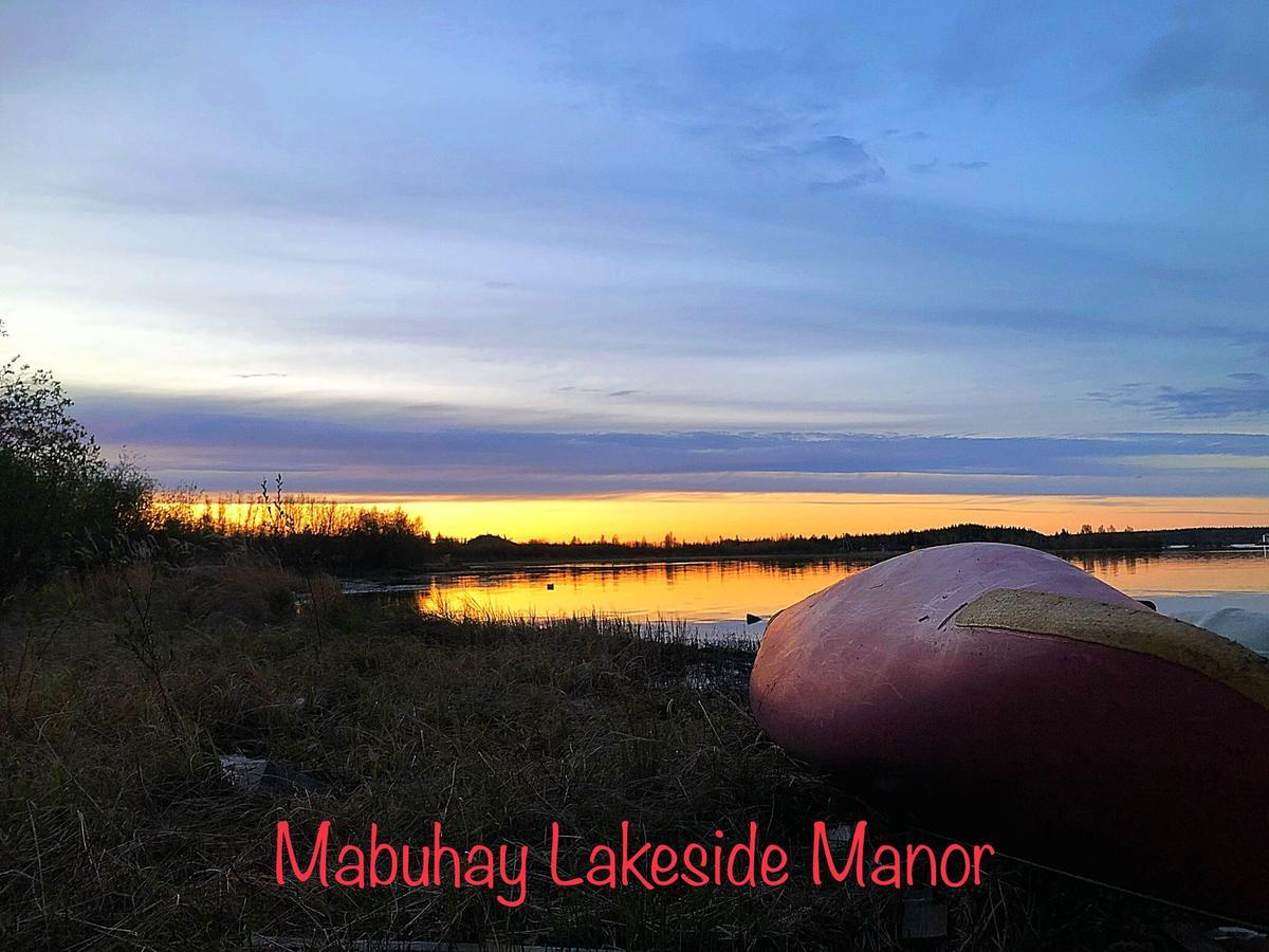 Bed and Breakfast Mabuhay Lakeside Manor Yellowknife Zewnętrze zdjęcie
