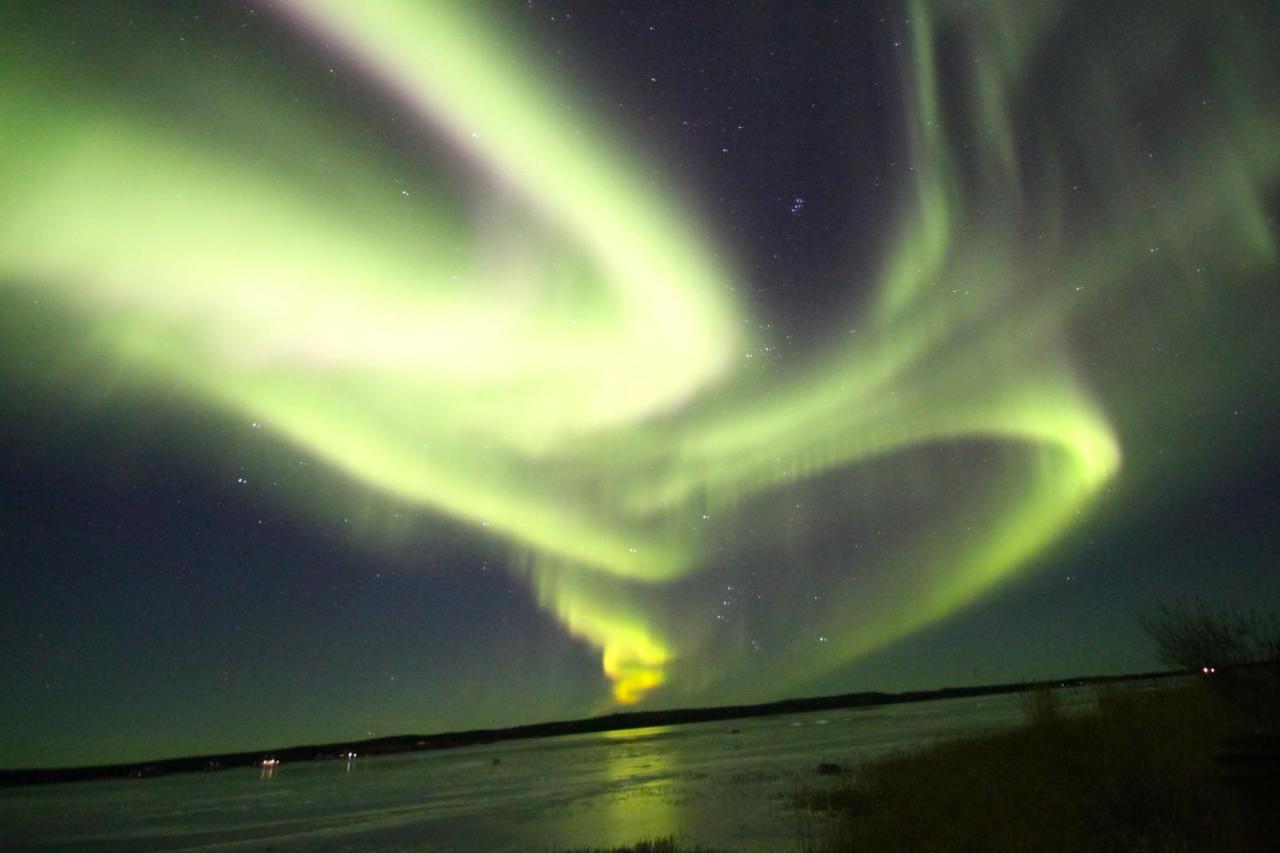 Bed and Breakfast Mabuhay Lakeside Manor Yellowknife Zewnętrze zdjęcie