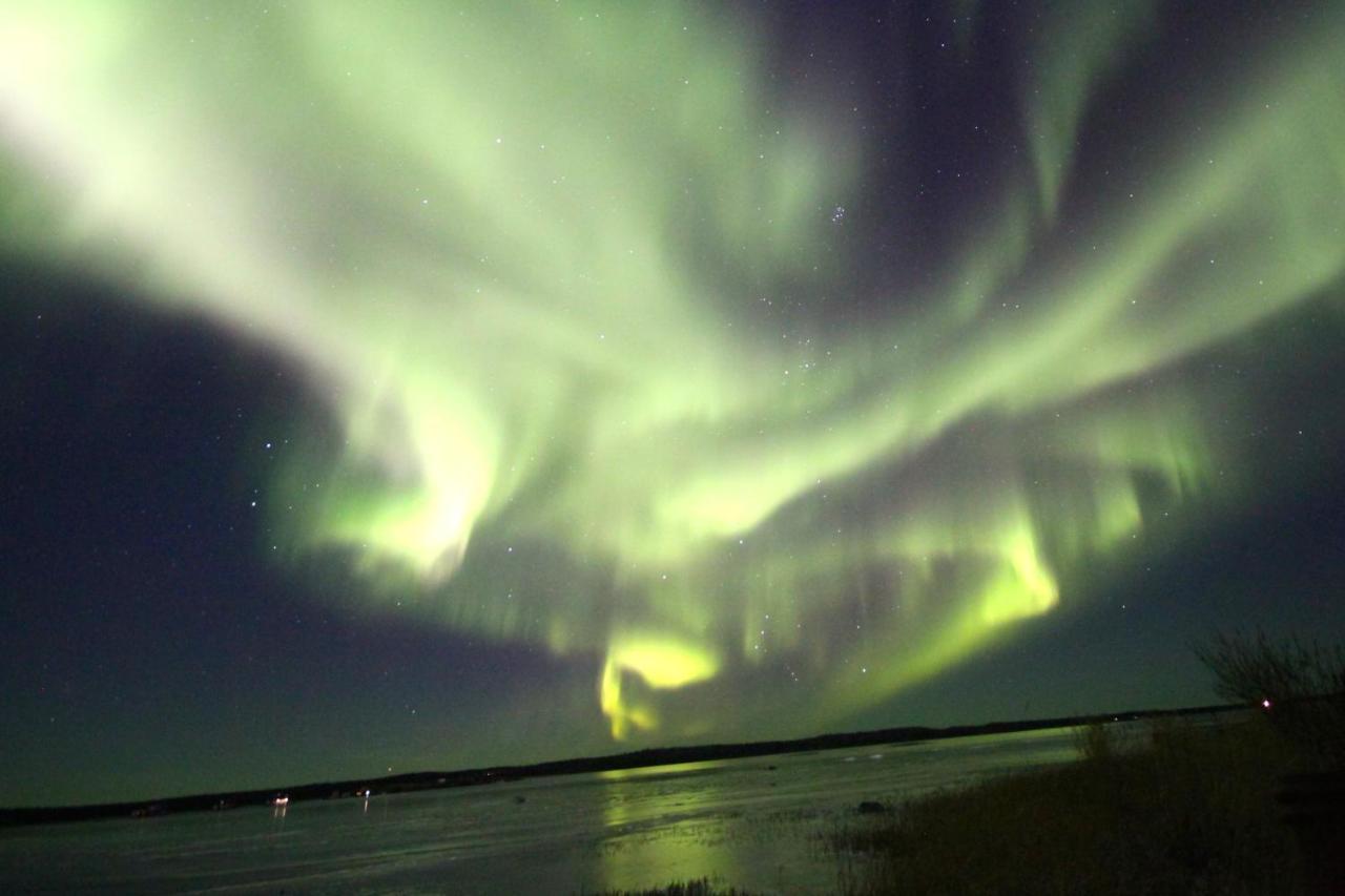 Bed and Breakfast Mabuhay Lakeside Manor Yellowknife Zewnętrze zdjęcie