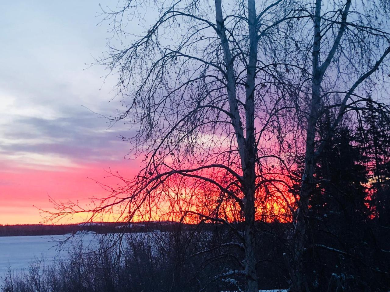 Bed and Breakfast Mabuhay Lakeside Manor Yellowknife Zewnętrze zdjęcie